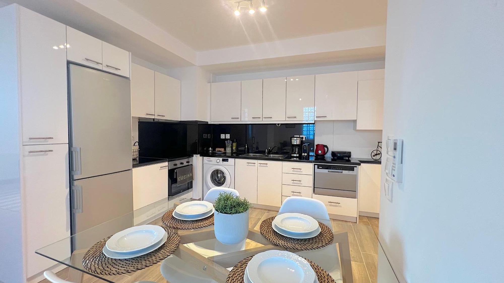 Pentelis Cozy Apt In Paleo Faliro 아테네 외부 사진